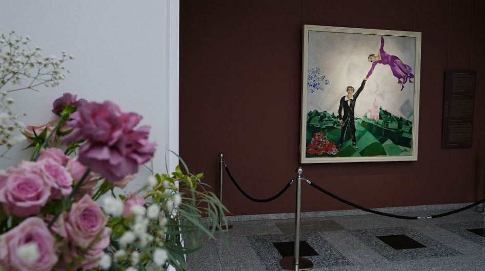 В Минске впервые представили шедевр Шагала «Прогулка»